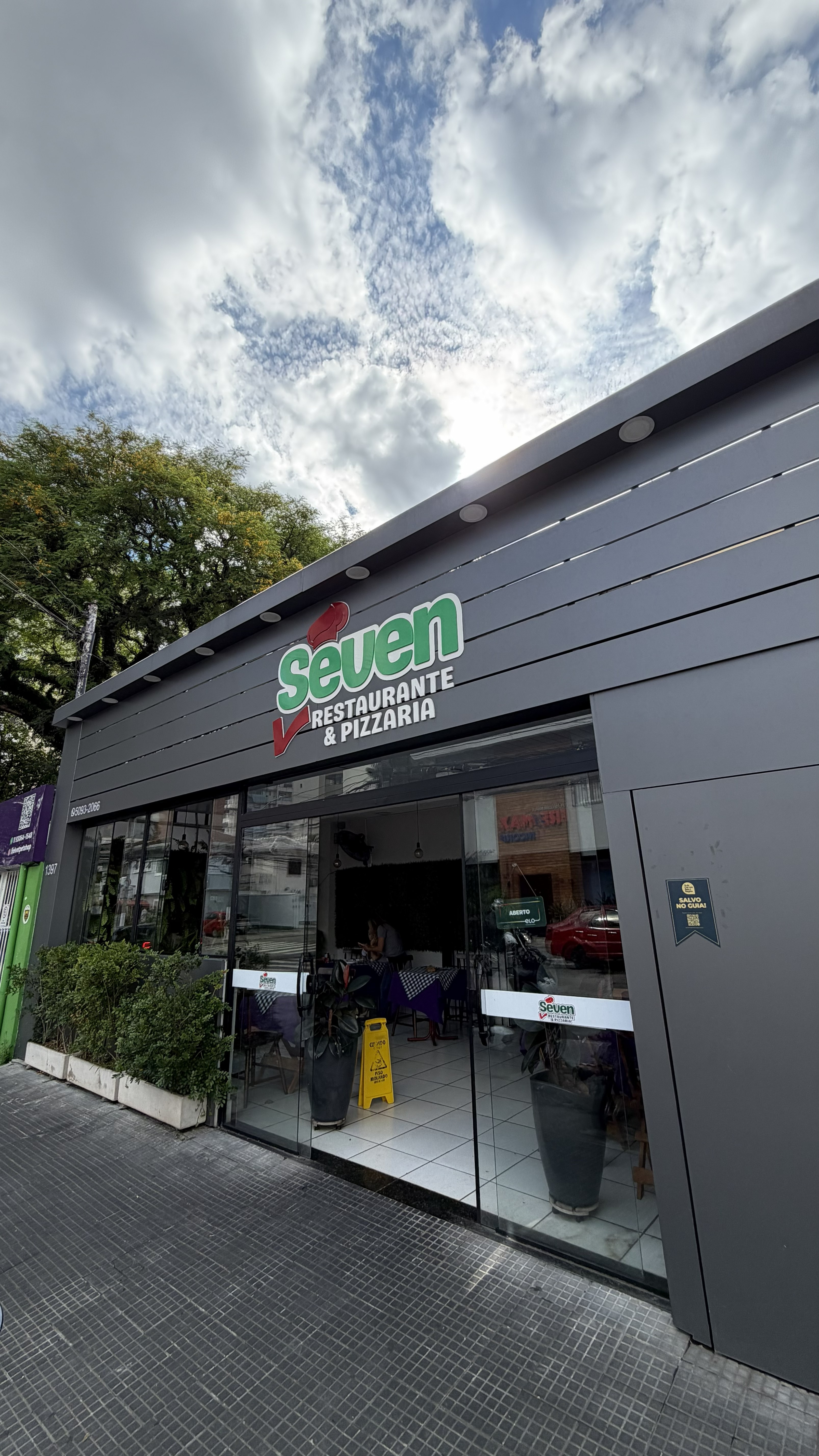 Seven Restaurante & Pizzaria